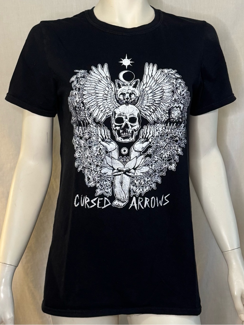 Cursed Arrows band short sleeve black t shirt size small